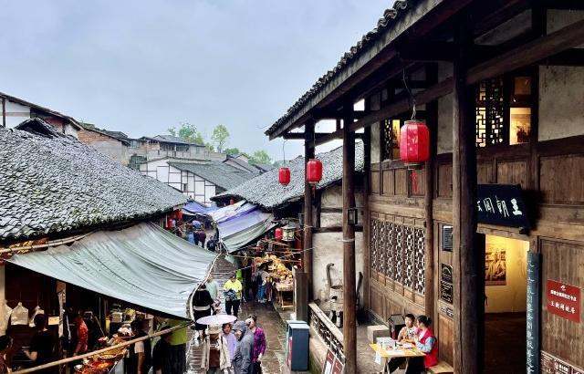 运联智库联合地上铁发布城配行业发展报告